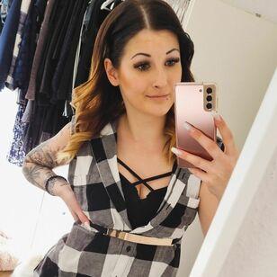Janine avatar