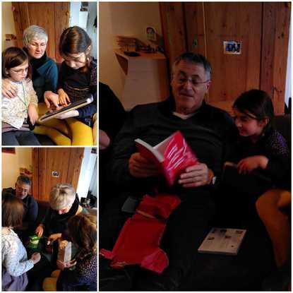 Lesen mit den Enkeltöchter
